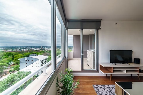 1 Dorm Piso Alto & Excelentes vistas! Edificio 5* Meridian Executive Rentals