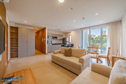 Depto premium a pasos del Shopping del Sol! 90m2! Meridian Executive Rentals