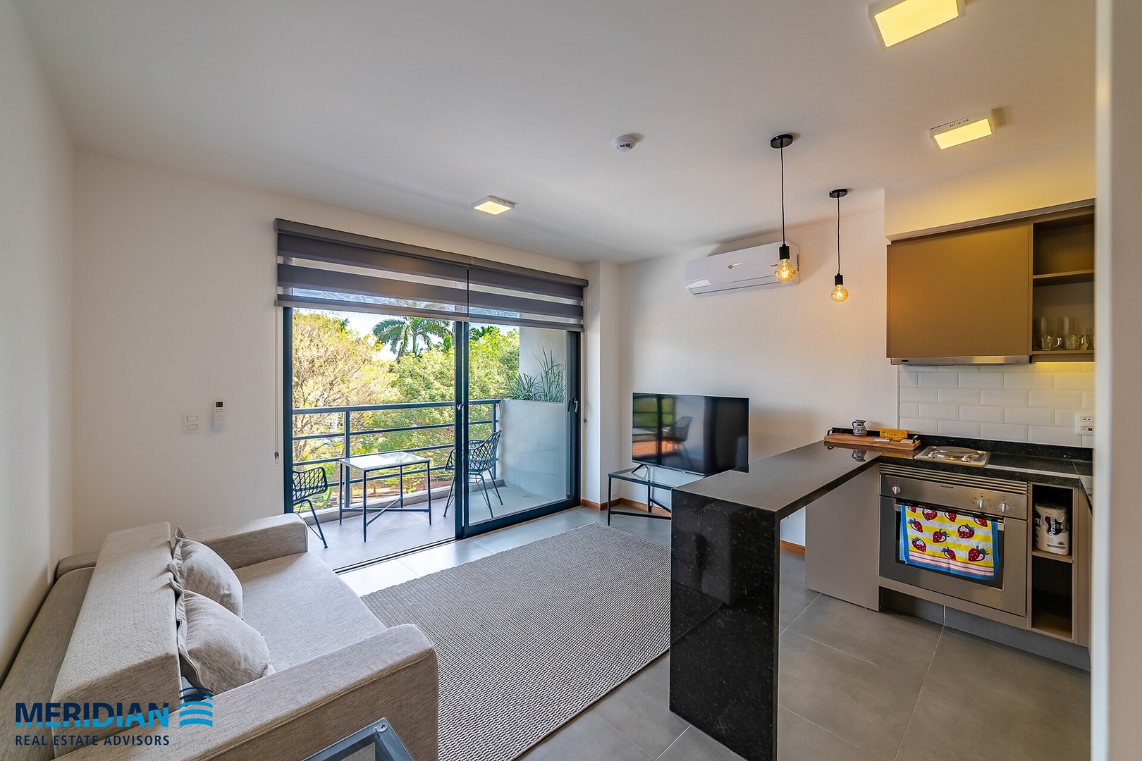 ¡A pasos de Paseo Galería! 18 Meridian Executive Rentals