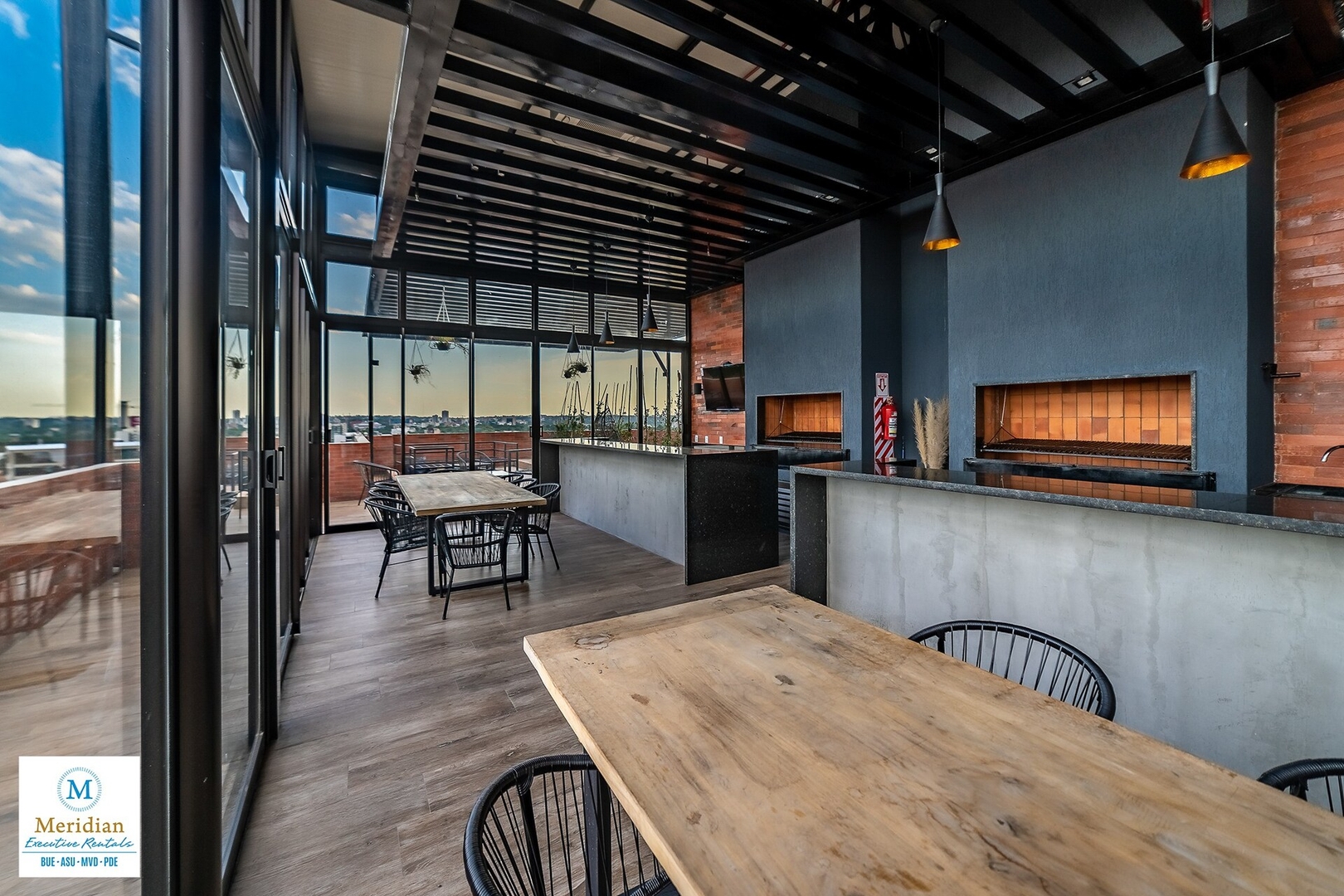 ¡Zona Shopping del Sol! ¡Nuevo! ¡High Speed WiFi! 14 Meridian Executive Rentals