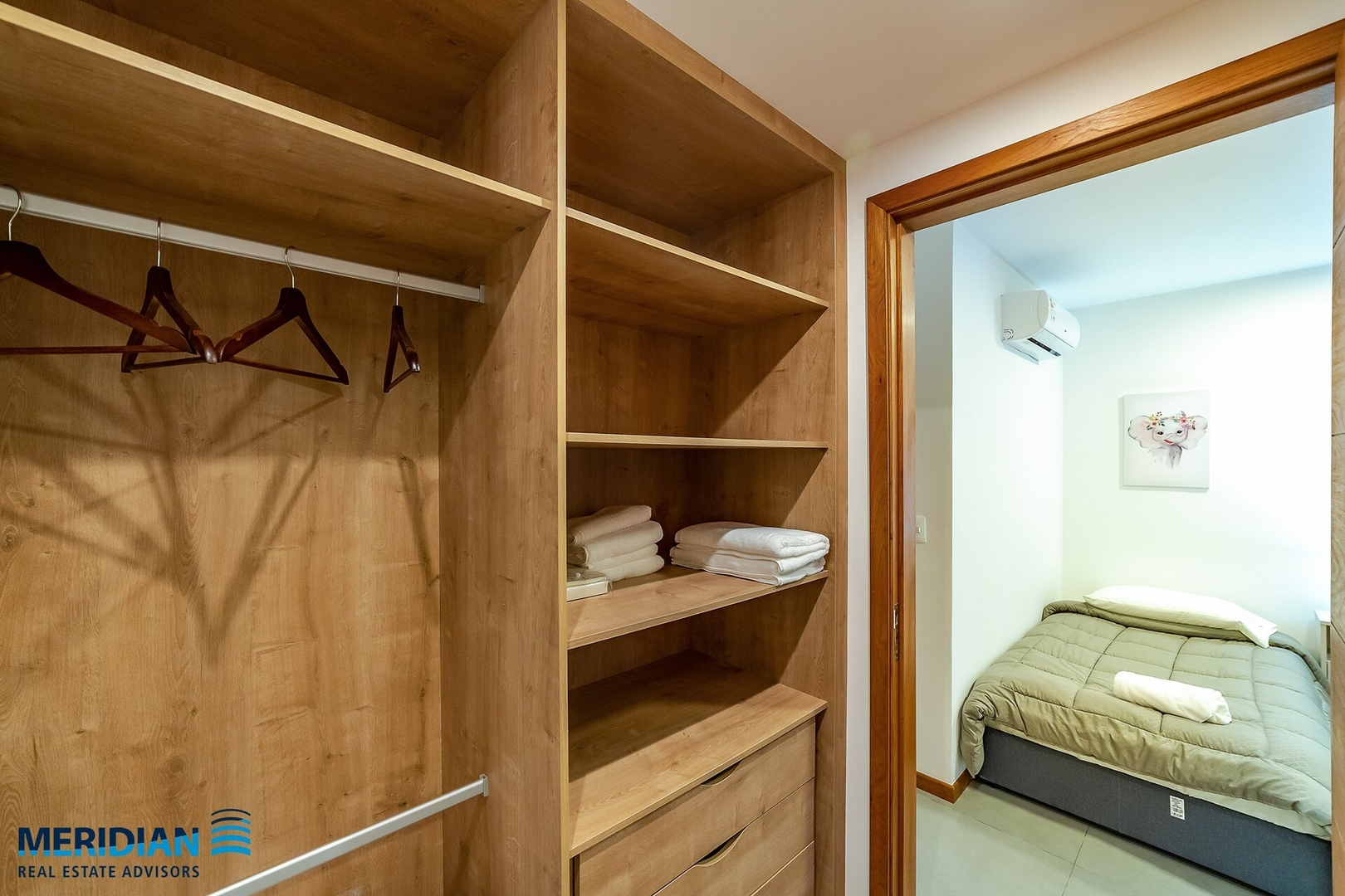 ¡A estrenar y a 30m del Shopping del Sol! 17 Meridian Executive Rentals