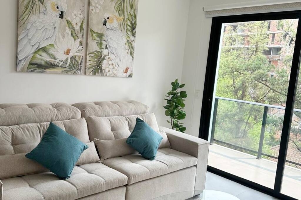 Alban. A pasos del shopping del Sol! Meridian Executive Rentals