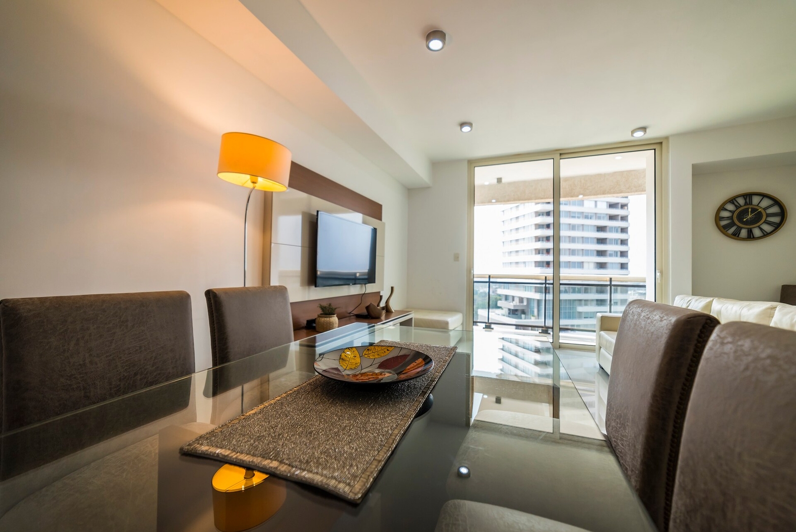 A pasos de los Shoppings y principales puntos! 11 Meridian Executive Rentals