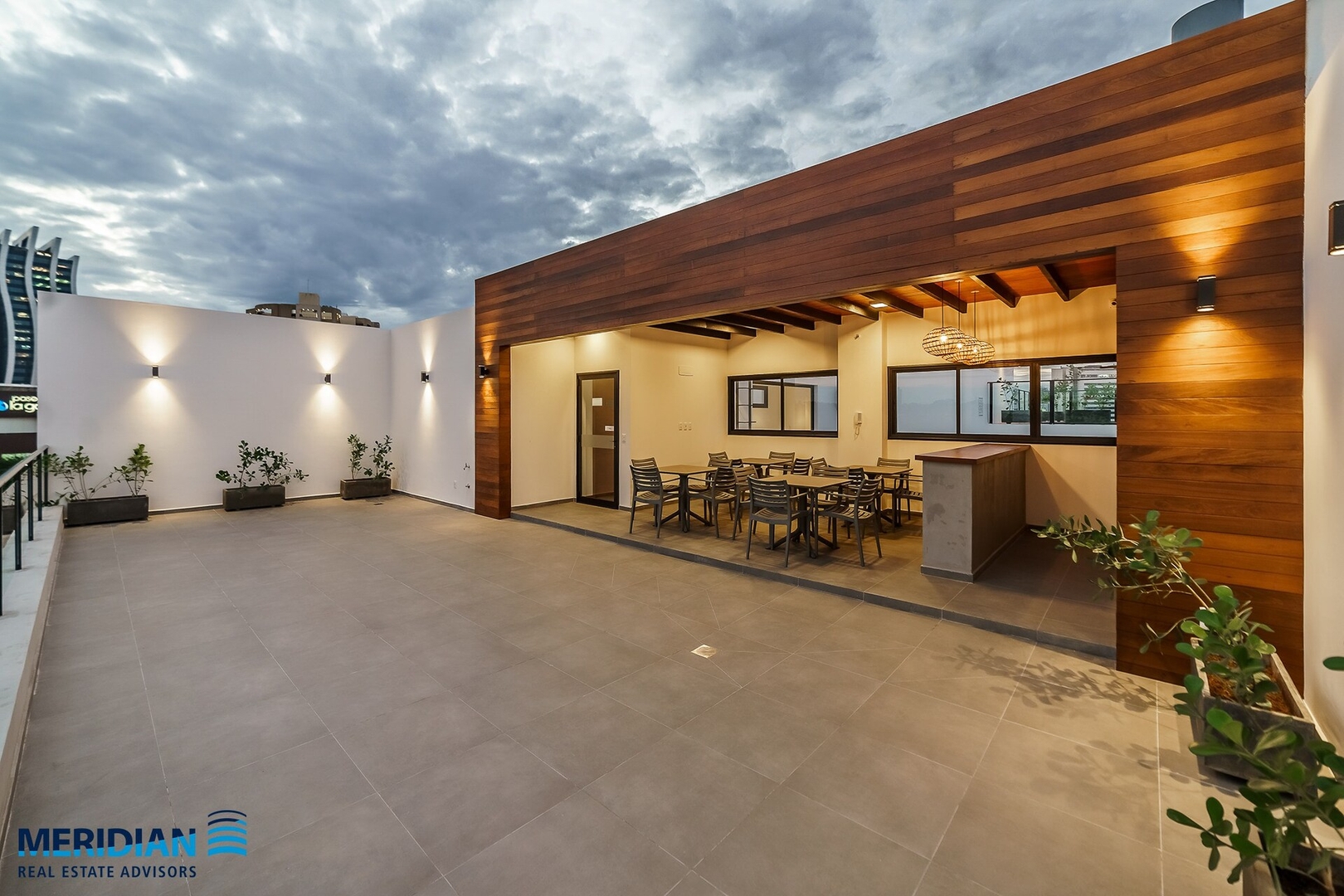 A 2 cuadras de Paseo la Galería! 24 Meridian Executive Rentals