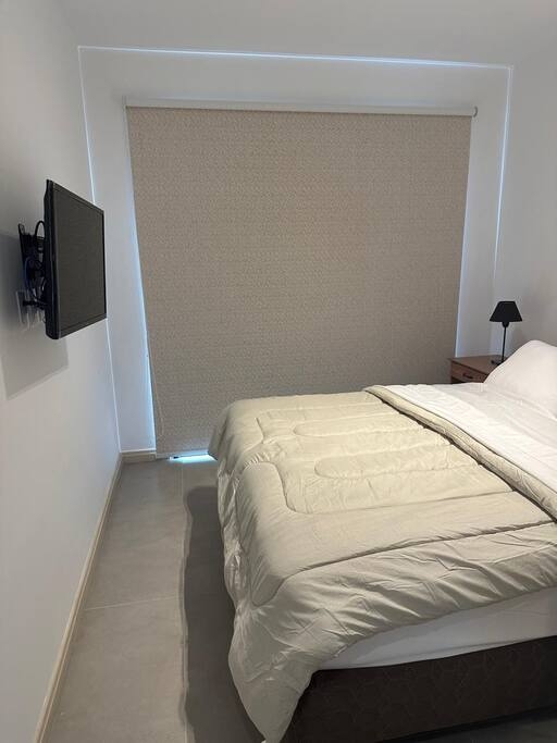 Alban. A pasos del shopping del Sol! 13 Meridian Executive Rentals