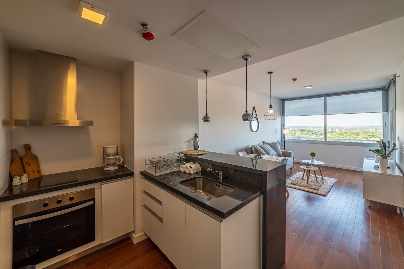 SkyTower, a pasos de todo lo mejor de ASU! 4 Meridian Executive Rentals