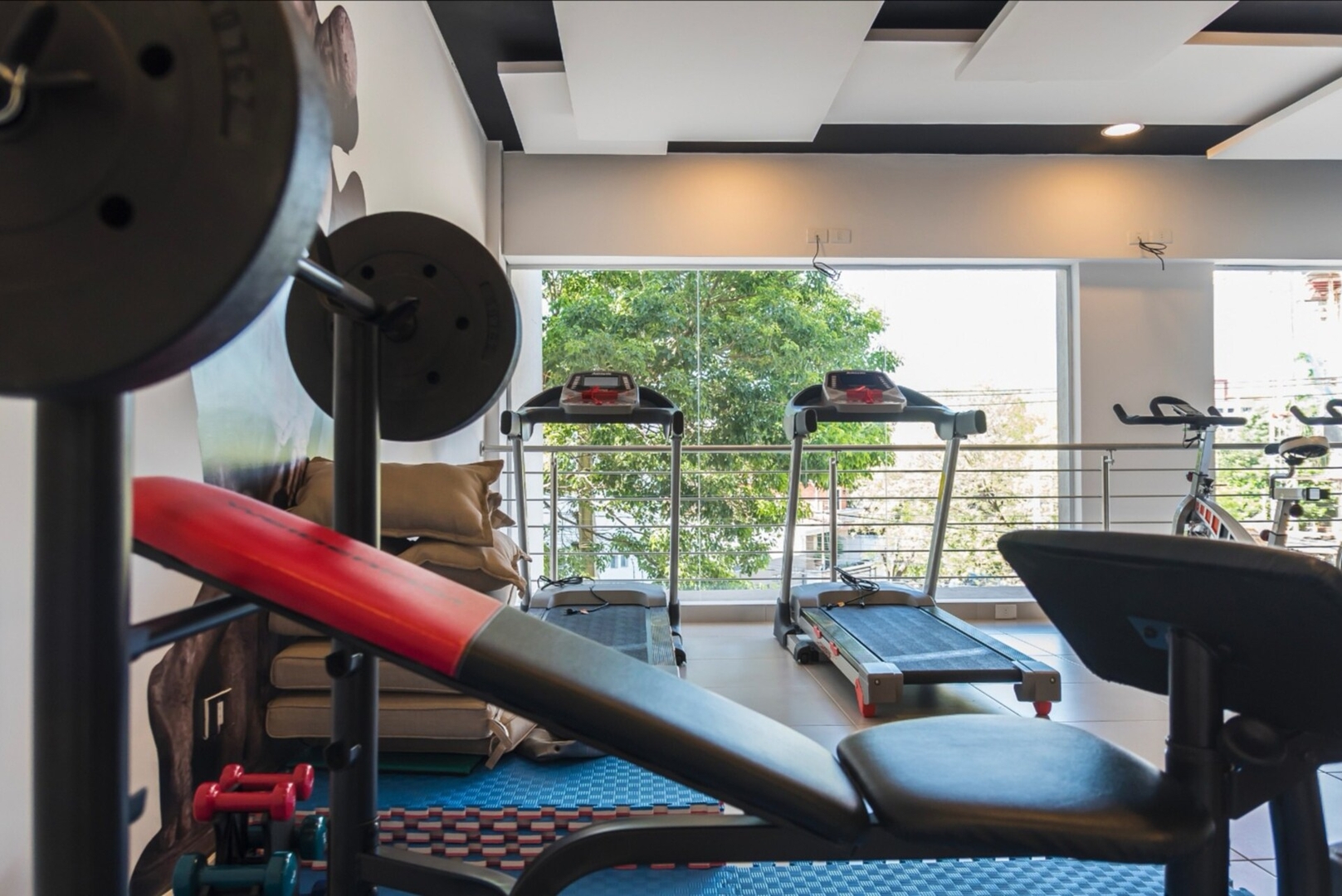  16 Meridian Executive Rentals