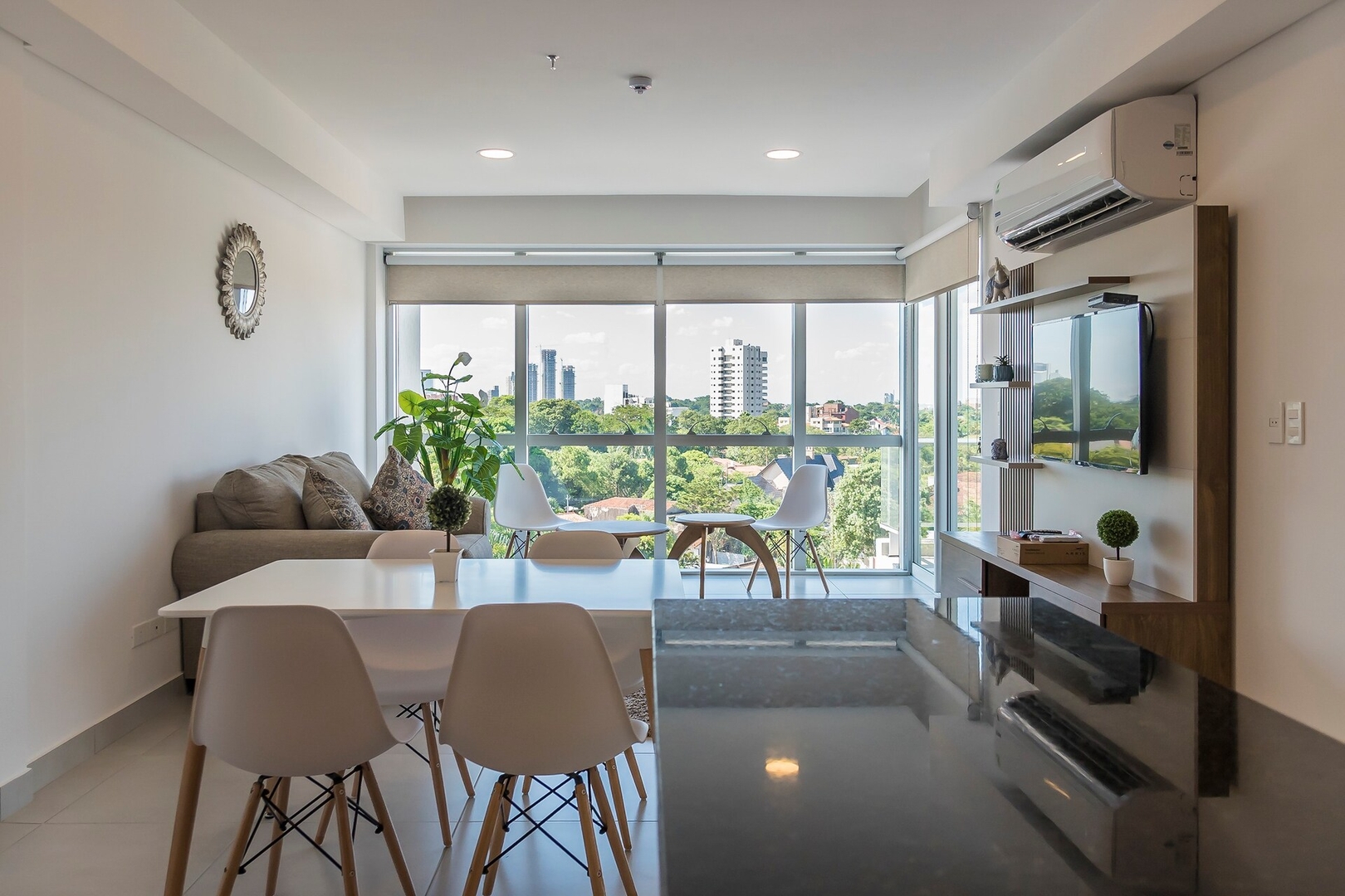  2 Meridian Executive Rentals