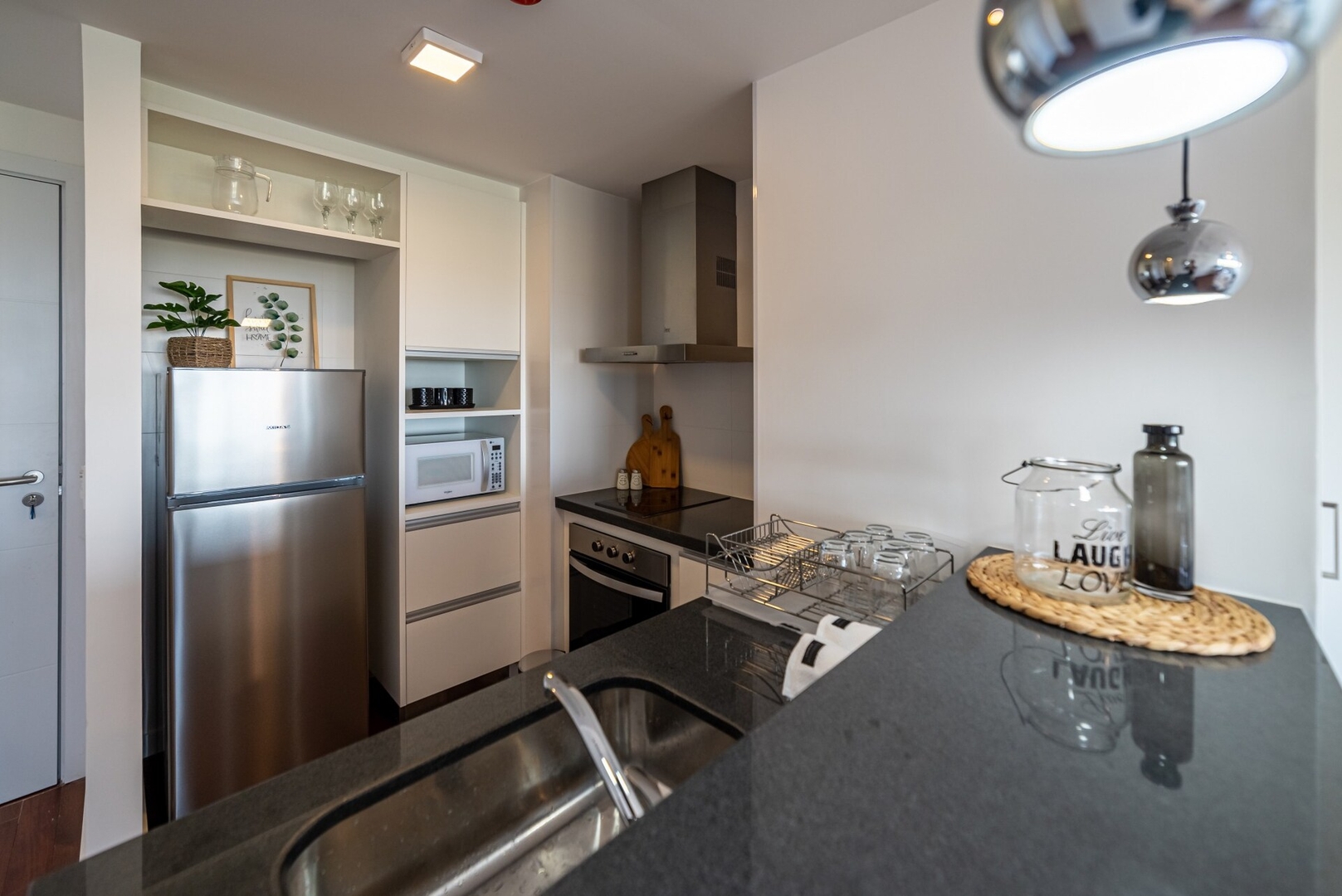 SkyTower, a pasos de todo lo mejor de ASU! 3 Meridian Executive Rentals