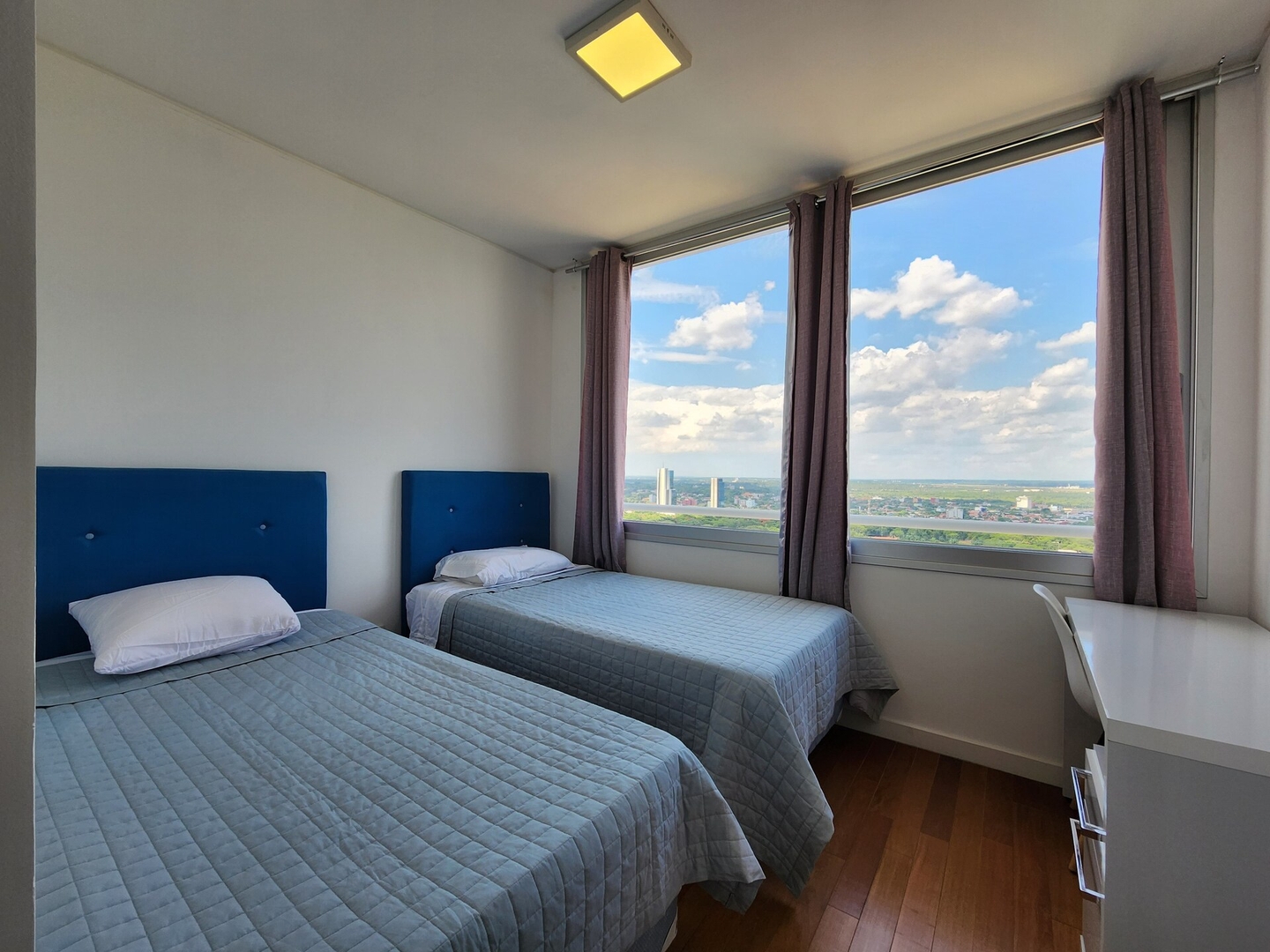 ¡Zona Shoppings! ¡Piso 23! Servicios 5*  Max WiFi 9 Meridian Executive Rentals