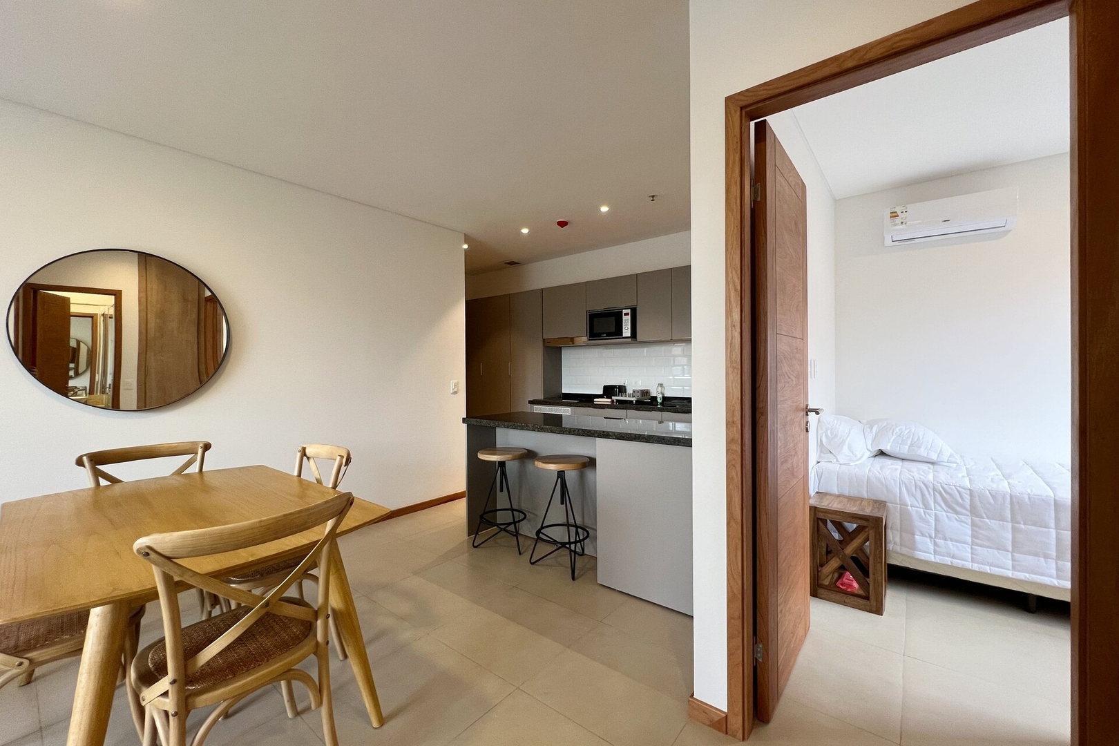 Edificio Boutique a pasos del Shopping del Sol! 15 Meridian Executive Rentals