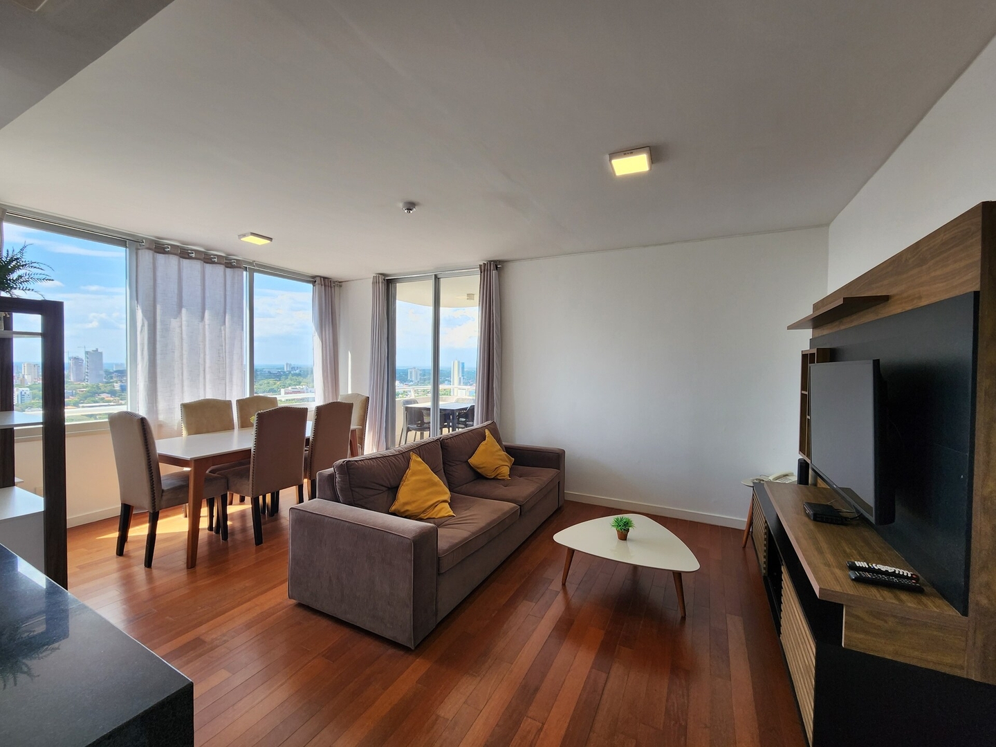 ¡Zona Shoppings! ¡Piso 23! Servicios 5*  Max WiFi Meridian Executive Rentals