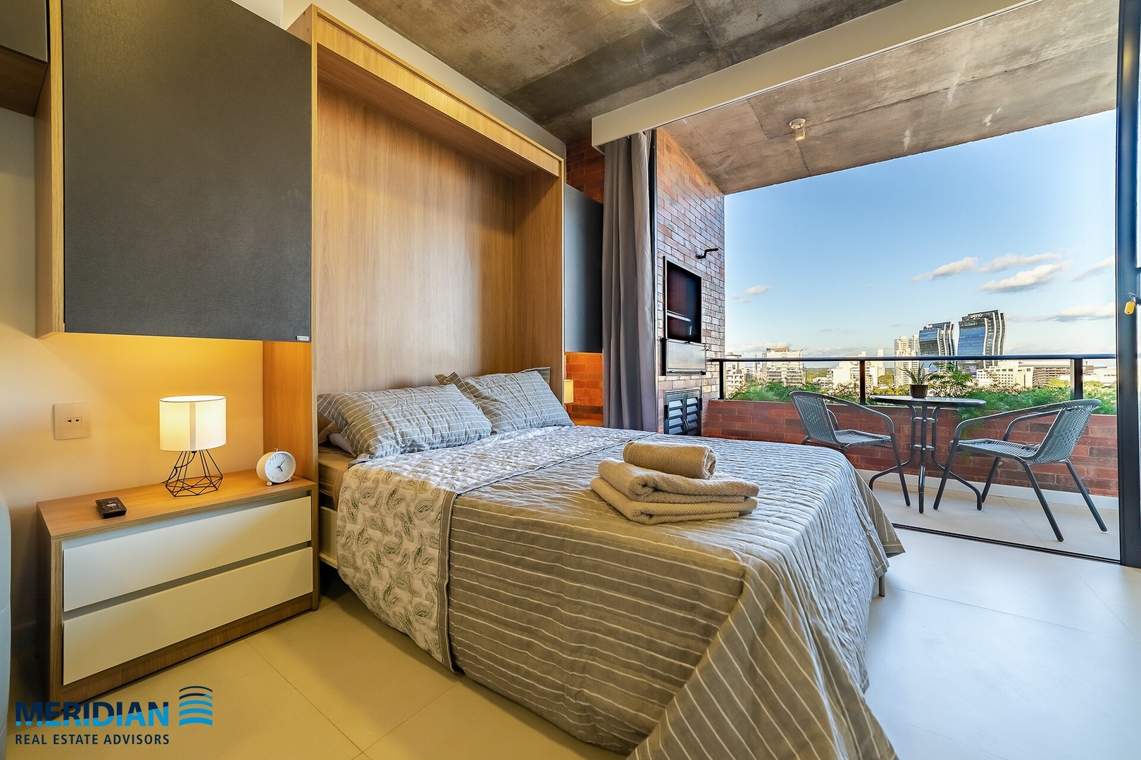 A pasos del Shopping del Sol! A estrenar! 7 Meridian Executive Rentals