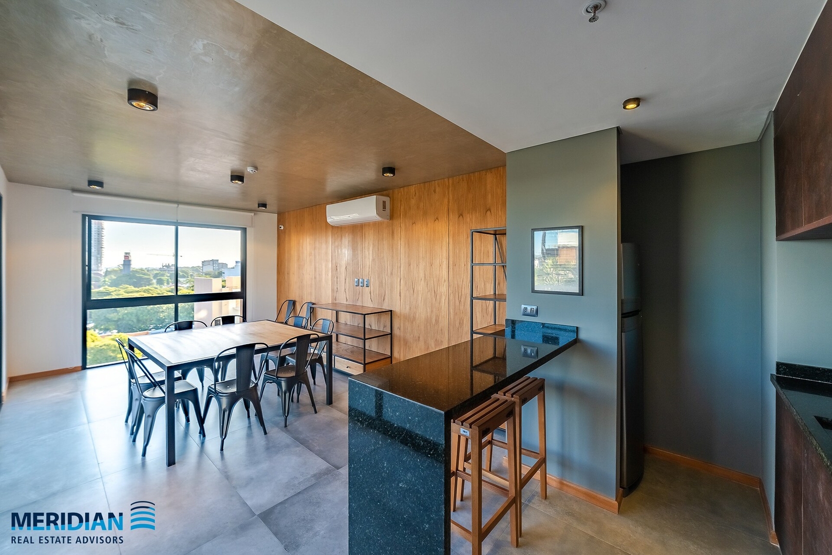 ¡A Pasos del Shopping del Sol! ¡Increíbles vistas! 19 Meridian Executive Rentals