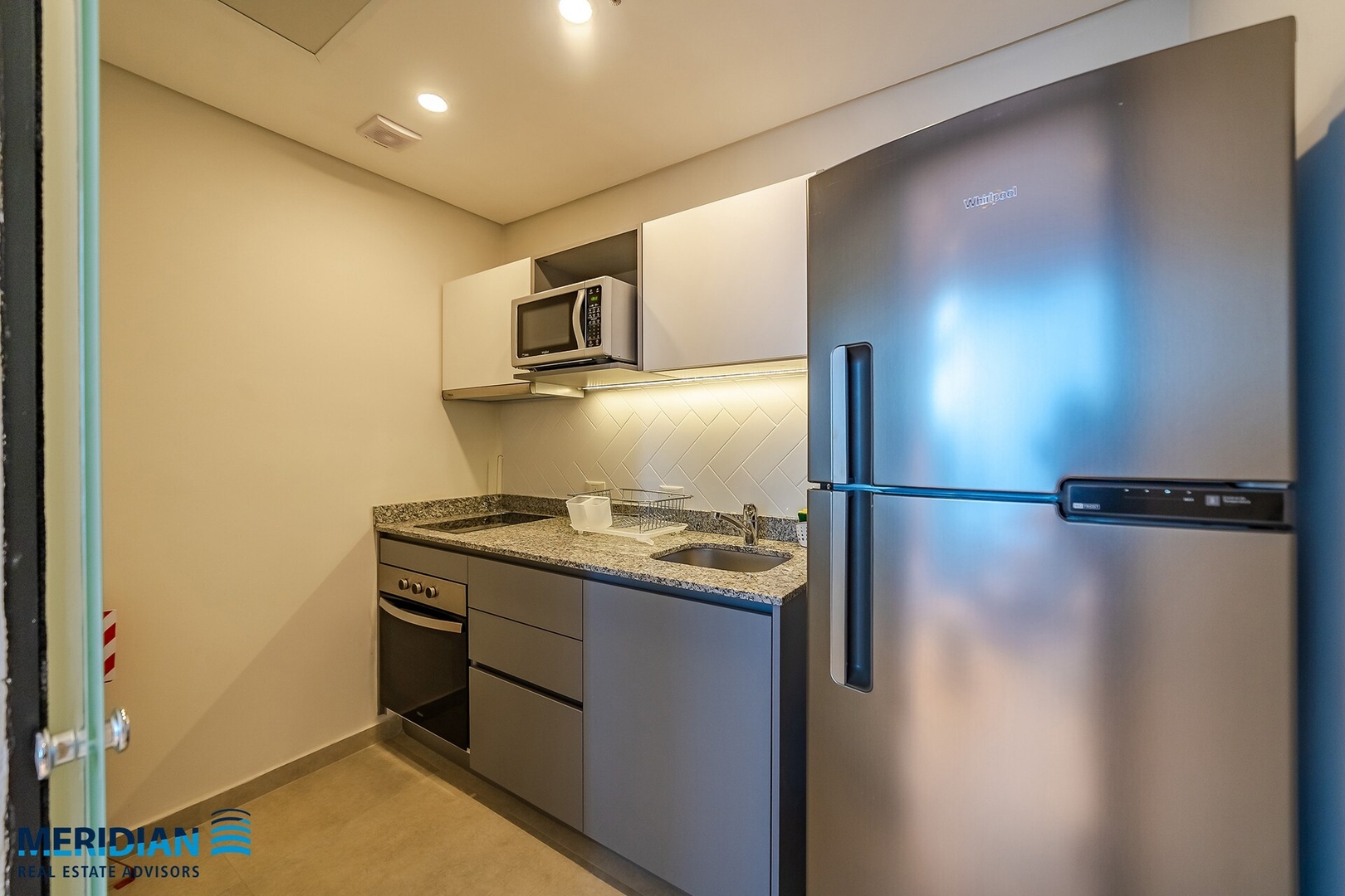 ¡A pasos del Shopping del Sol c/deco profesional! 5 Meridian Executive Rentals