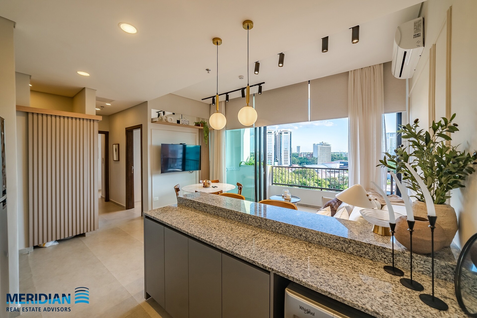 ¡A pasos del Shopping del Sol c/deco Profesional! 9 Meridian Executive Rentals