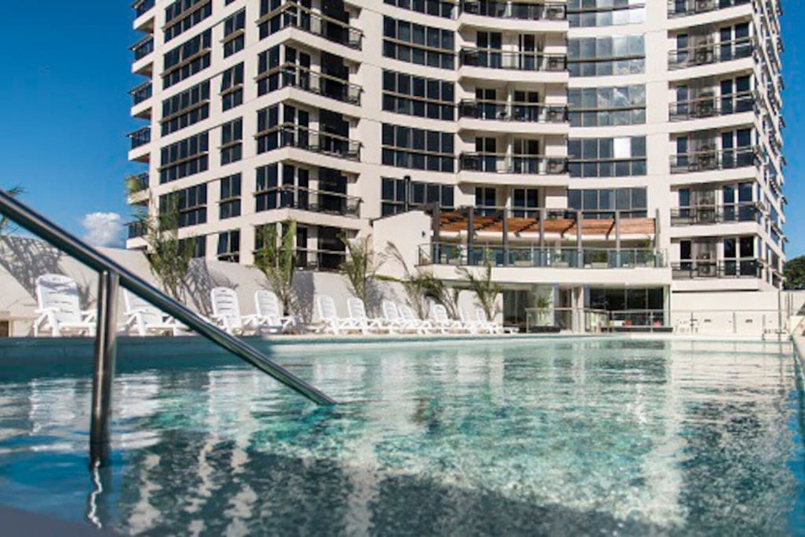 1006 - The Tower Stunning condo 17 Meridian Executive Rentals