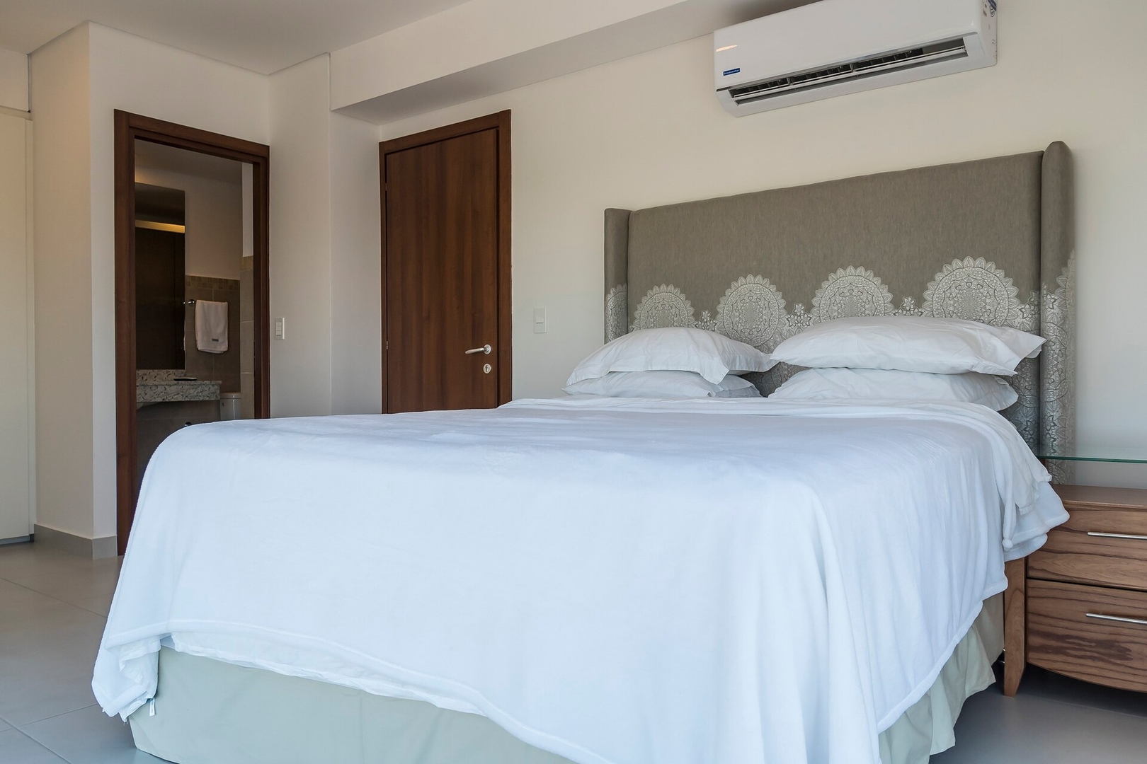  6 Meridian Executive Rentals