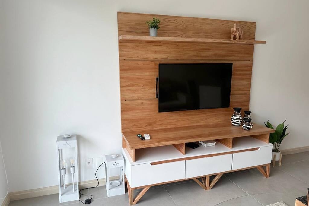 Alban. A pasos del shopping del Sol! 1 Meridian Executive Rentals