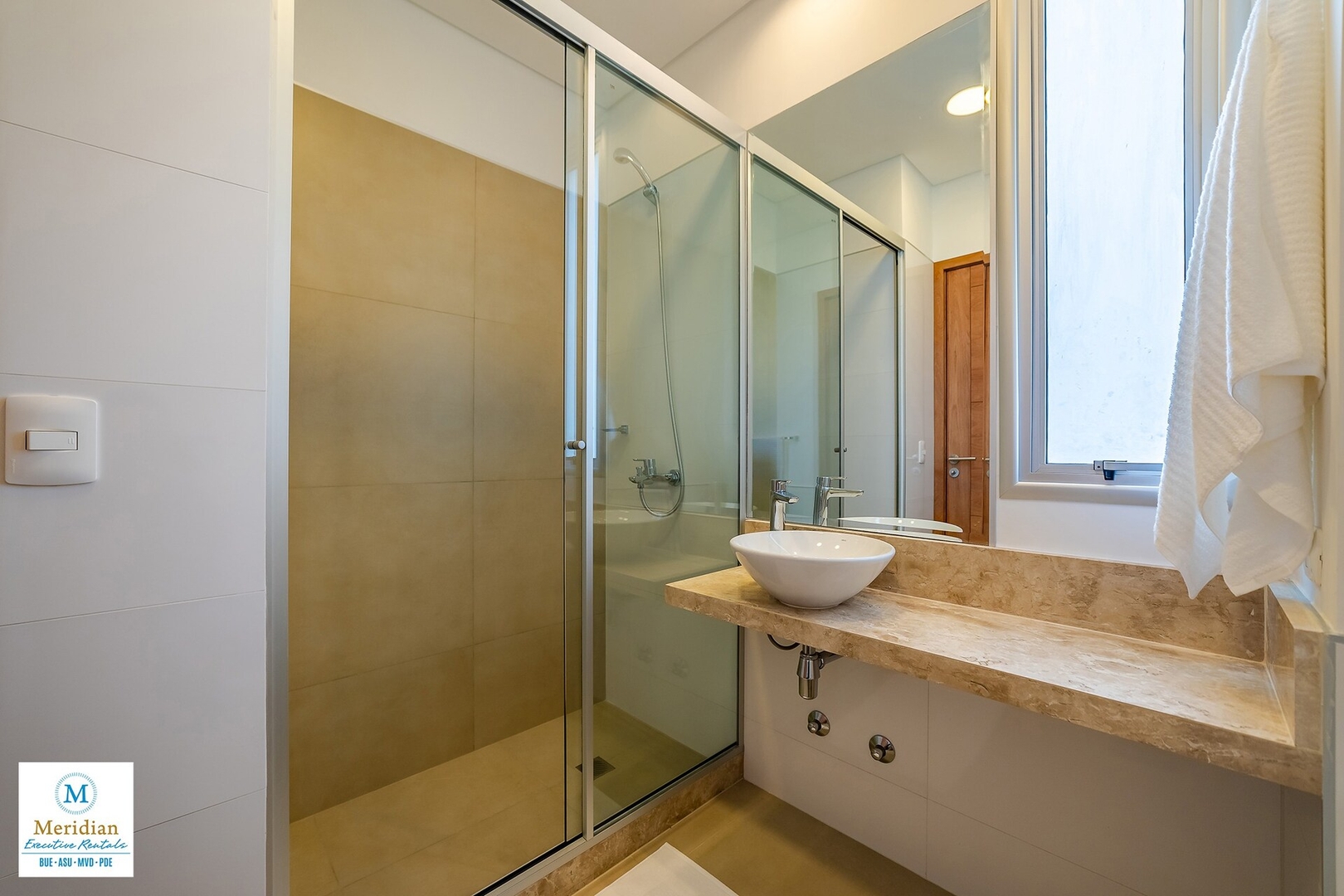 ¡A 50m del Shopping del Sol! 7 Meridian Executive Rentals