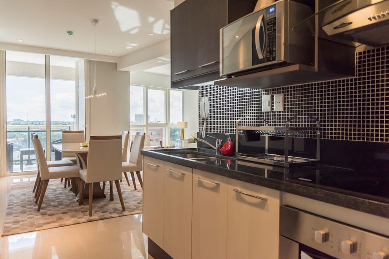 1006 - The Tower Stunning condo 11 Meridian Executive Rentals