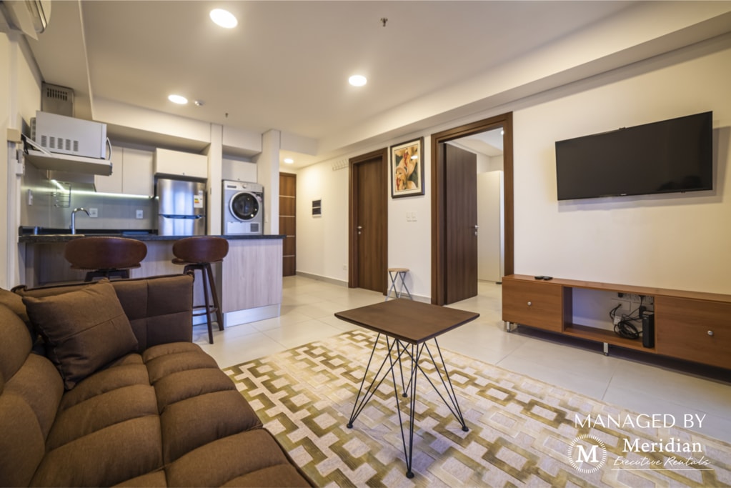 A pasos del Shopping del Sol y Paseo La Galería! 1 Meridian Executive Rentals