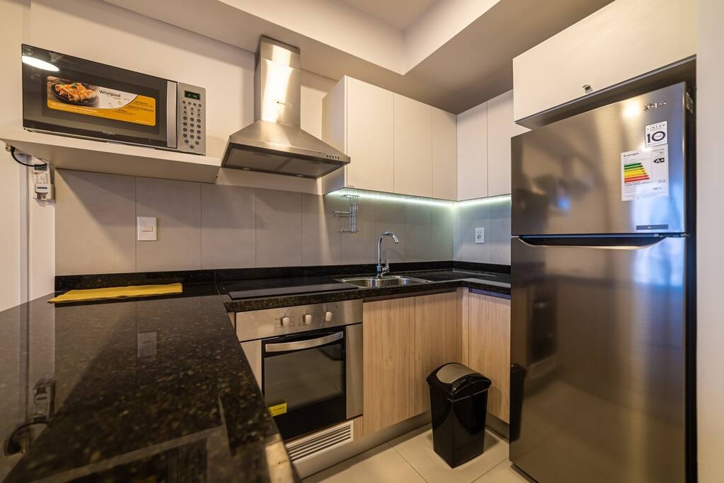 A pasos del Shopping del Sol y Paseo La Galería! 3 Meridian Executive Rentals