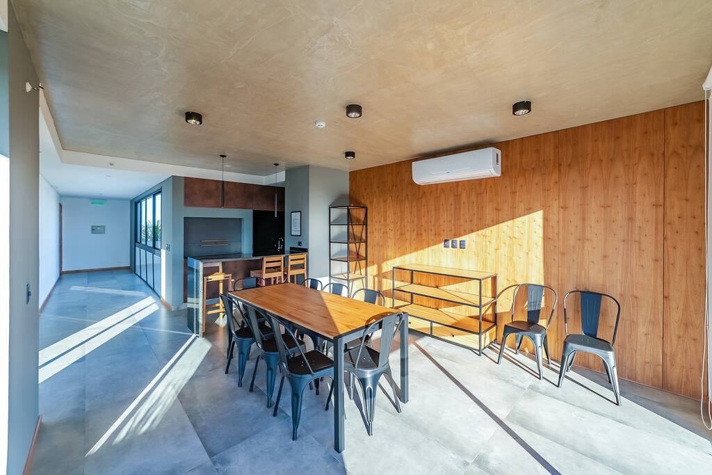  16 Meridian Executive Rentals