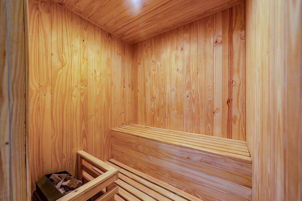  19 Meridian Executive Rentals