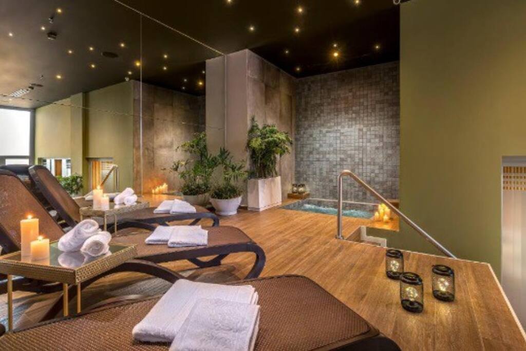 ¡Increíbles vistas panorámicas! Zona Shoppings. 5* 17 Meridian Executive Rentals