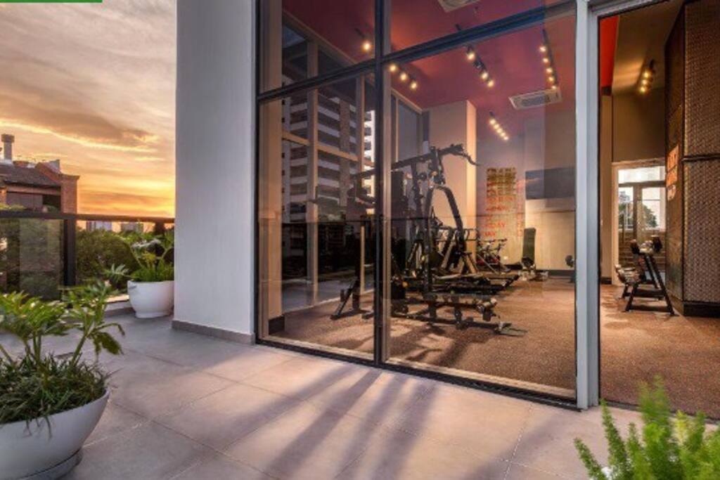 ¡Increíbles vistas panorámicas! Zona Shoppings. 5* 19 Meridian Executive Rentals