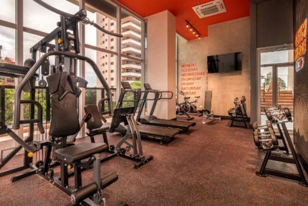 ¡Increíbles vistas panorámicas! Zona Shoppings. 5* 20 Meridian Executive Rentals