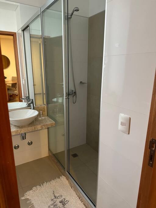  12 Meridian Executive Rentals