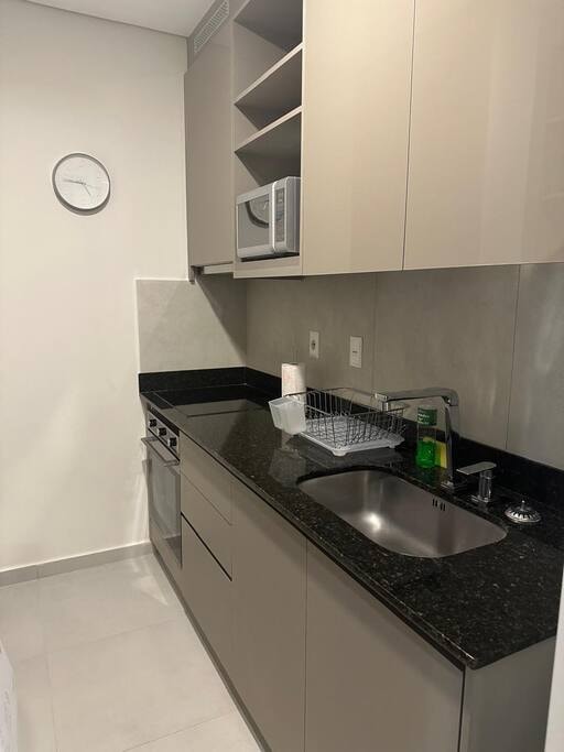  8 Meridian Executive Rentals