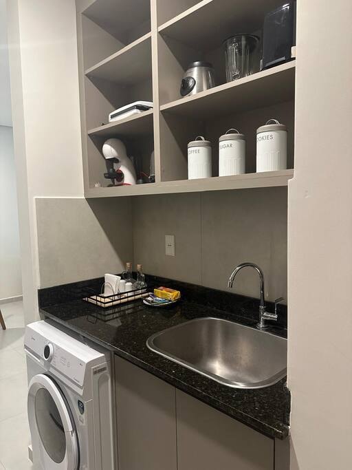  16 Meridian Executive Rentals