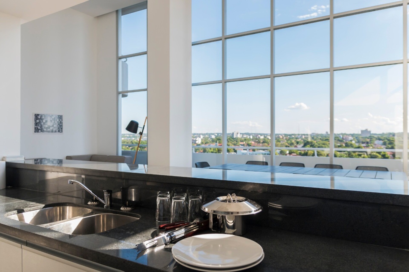 ¡Zona Shoppings! ¡Piso 23! Servicios 5*  Max WiFi 14 Meridian Executive Rentals