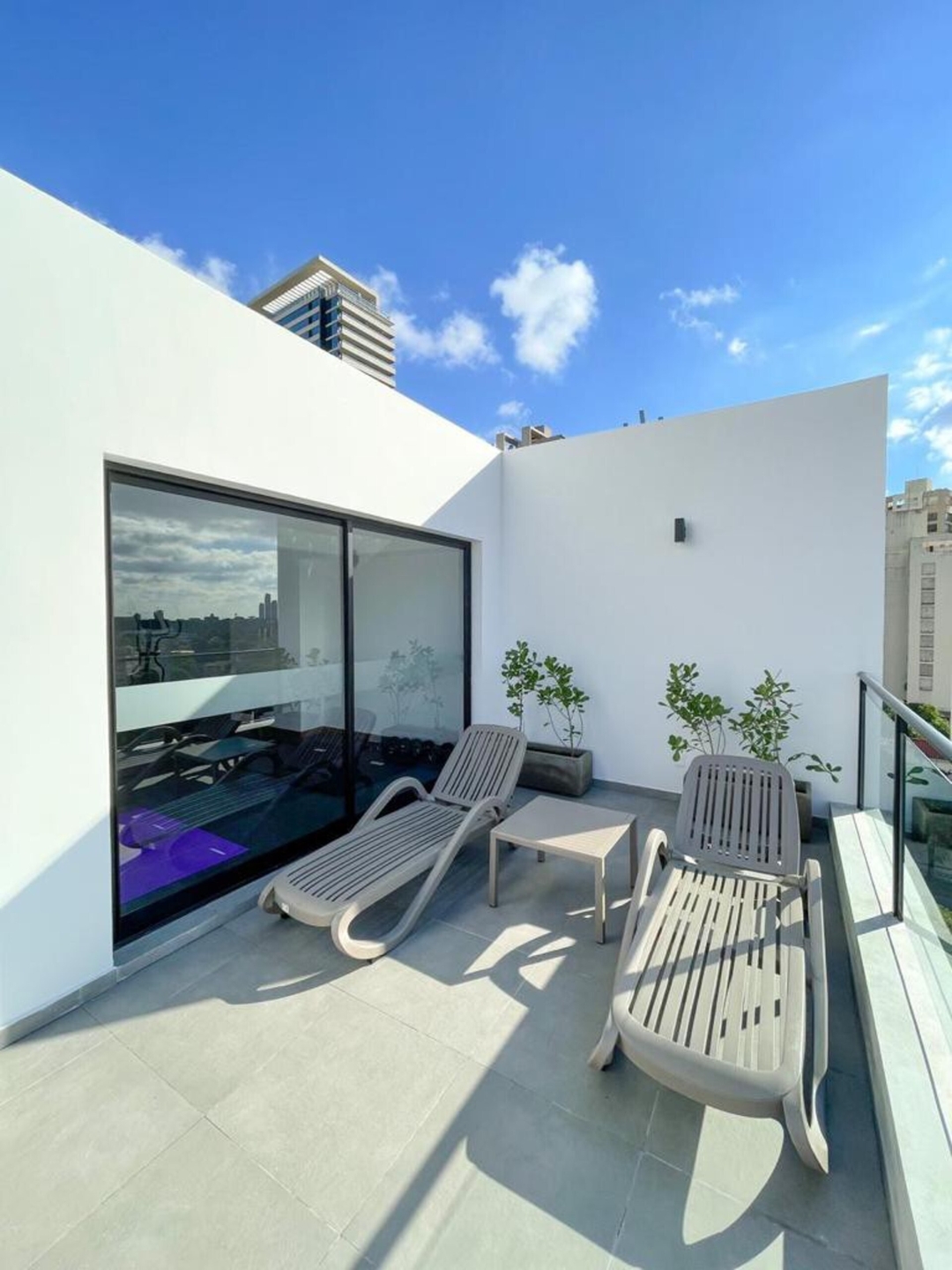  28 Meridian Executive Rentals