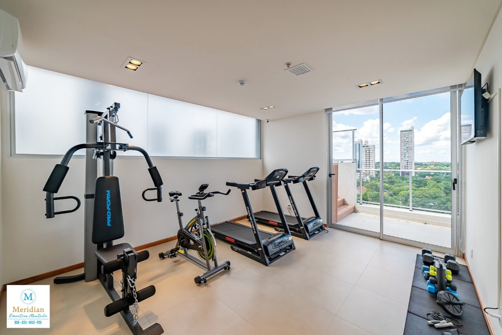 Edificio boutique. A pasos del Shopping del Sol! 25 Meridian Executive Rentals