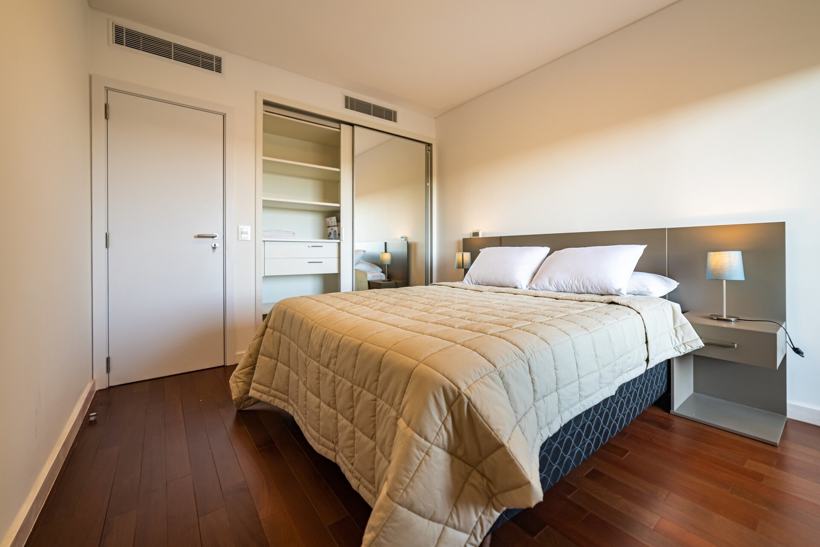 Avda. Santa Teresa - A pasos de todo. Edificio 5*! 5 Meridian Executive Rentals