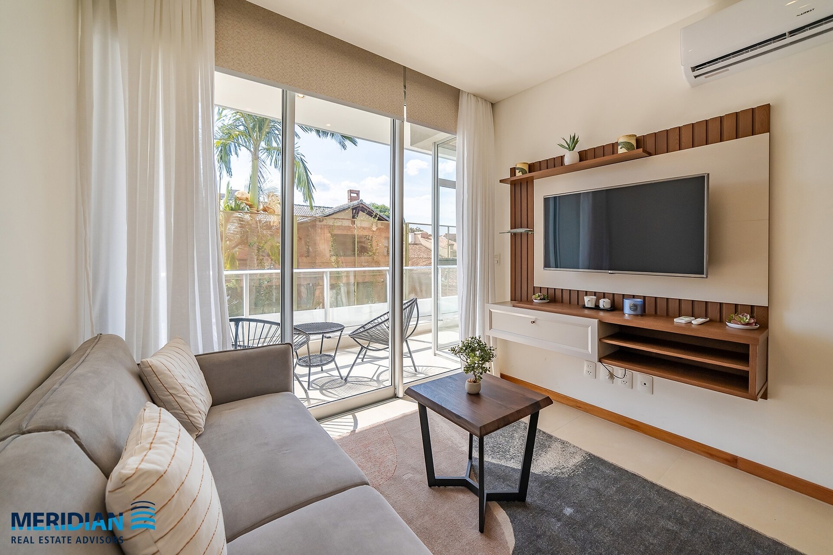 ¡A 50 metros del Shopping del Sol! 1 Meridian Executive Rentals