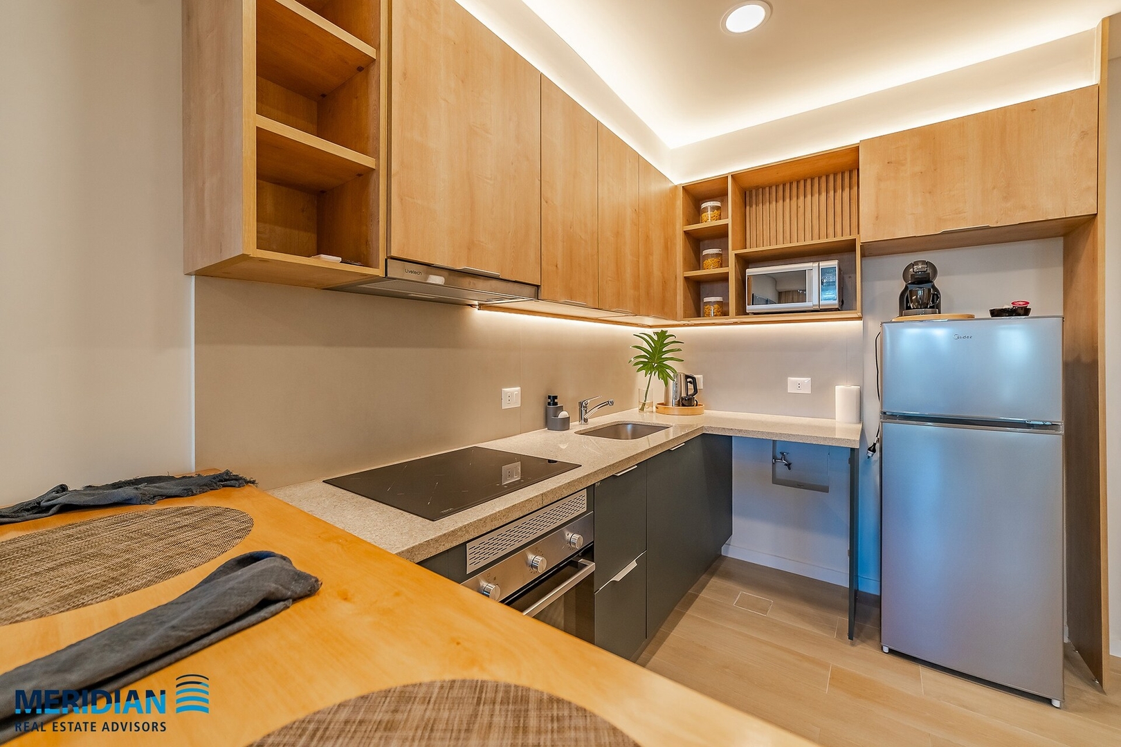  6 Meridian Executive Rentals