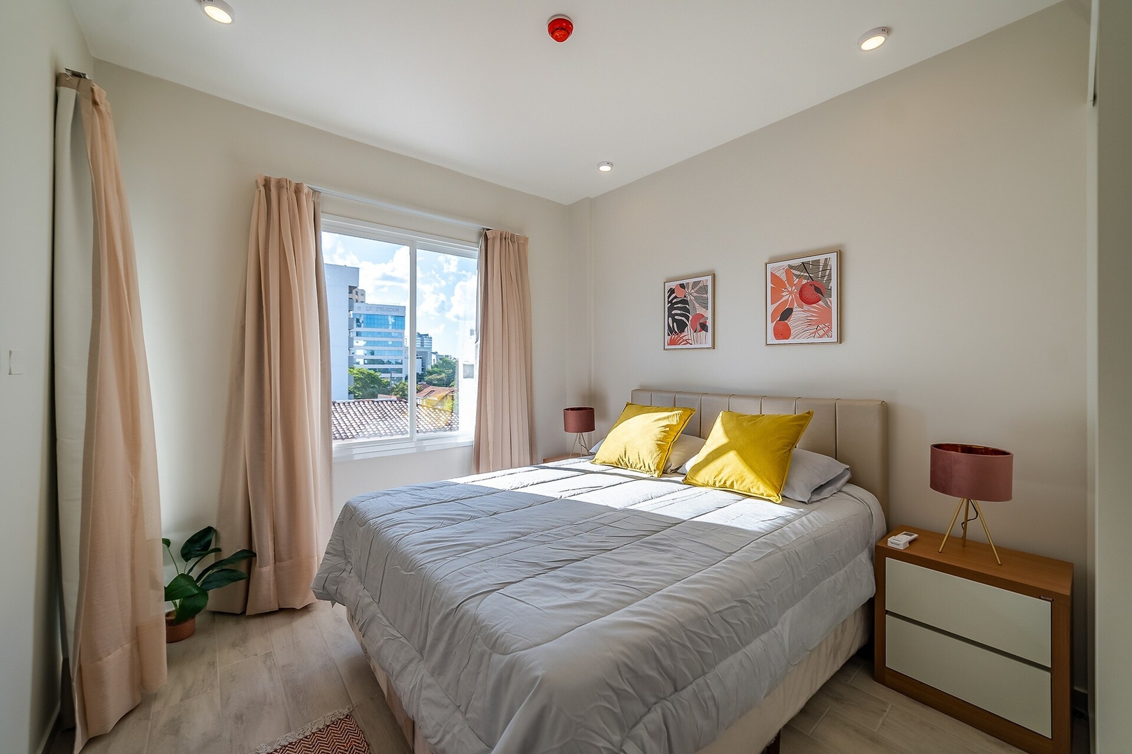 ¡A 200m de Paseo La Galería! 2 Meridian Executive Rentals