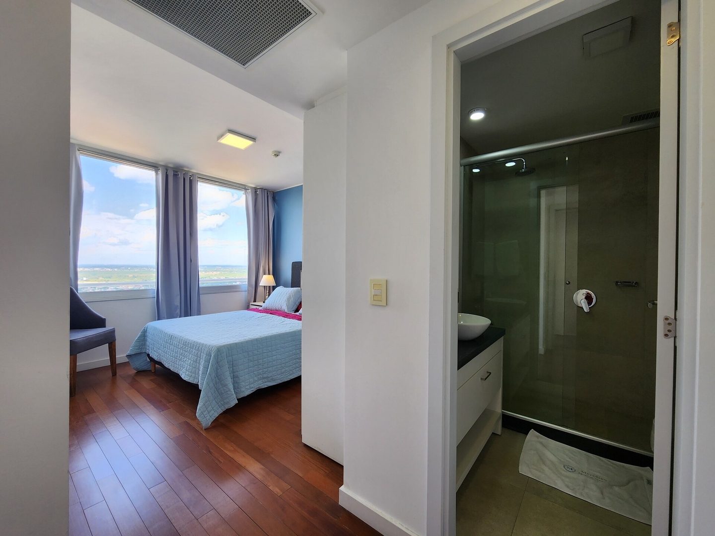 ¡Zona Shoppings! ¡Piso 23! Servicios 5*  Max WiFi 8 Meridian Executive Rentals