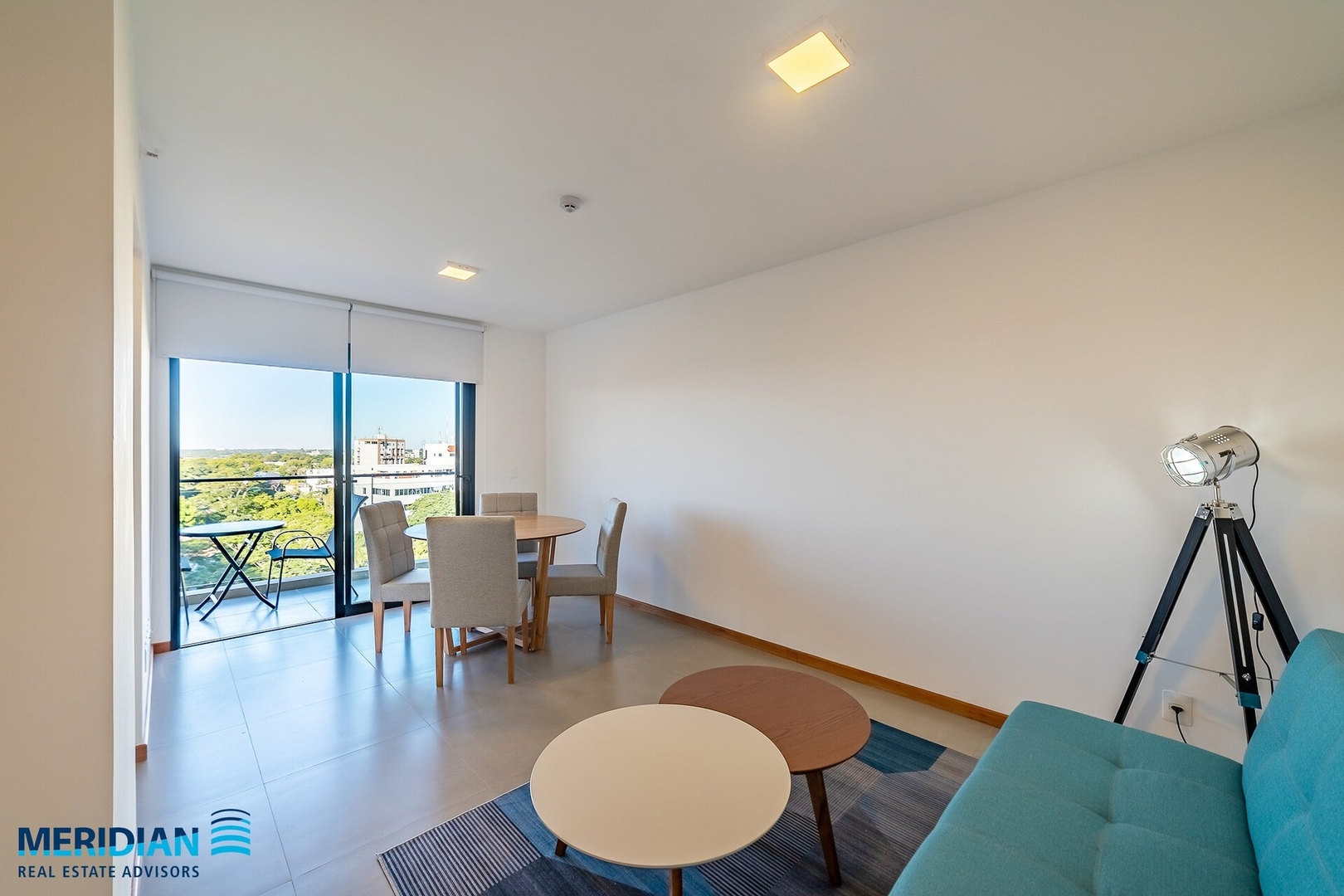 ¡A pasos del Paseo Galería y del Shopping Del Sol! 2 Meridian Executive Rentals