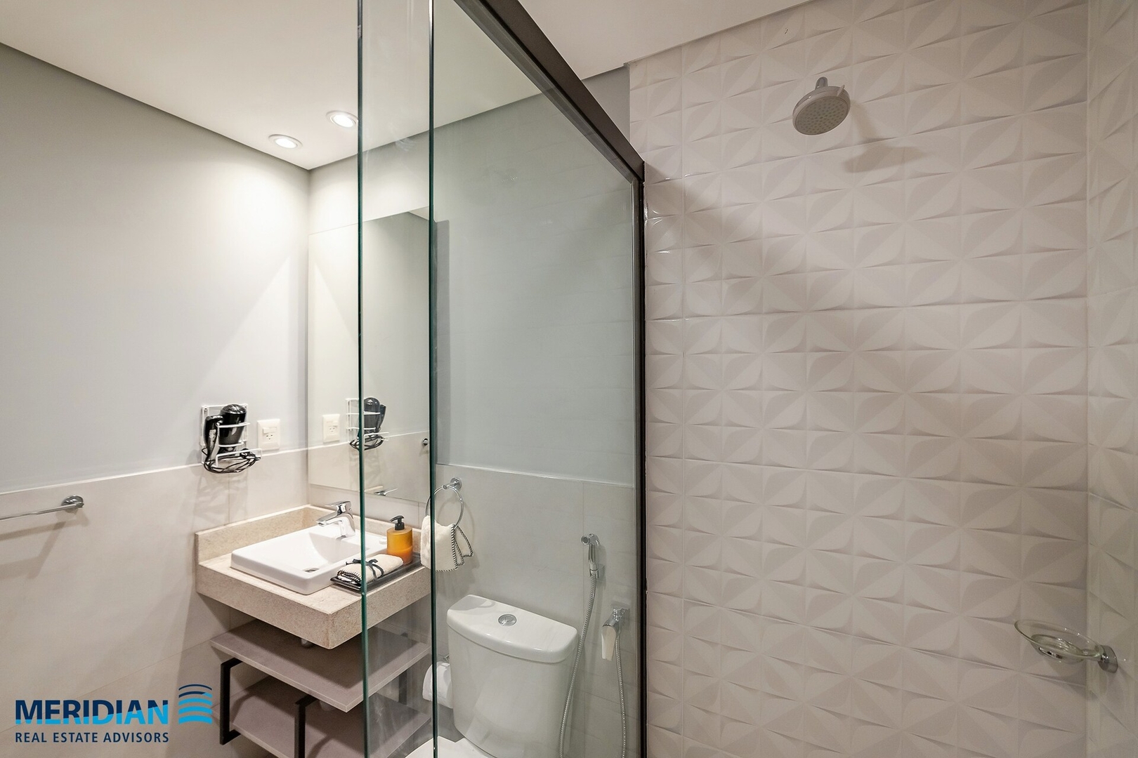 ¡A pasos del Shopping del Sol c/ deco profesional! 13 Meridian Executive Rentals