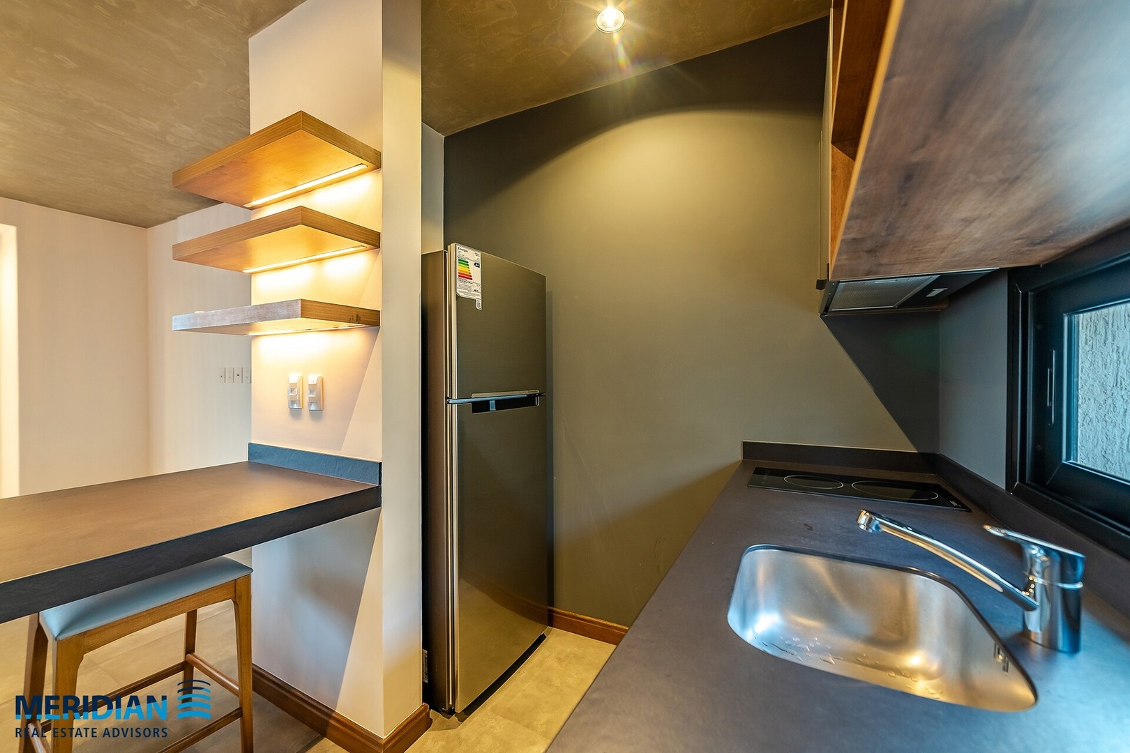  32 Meridian Executive Rentals