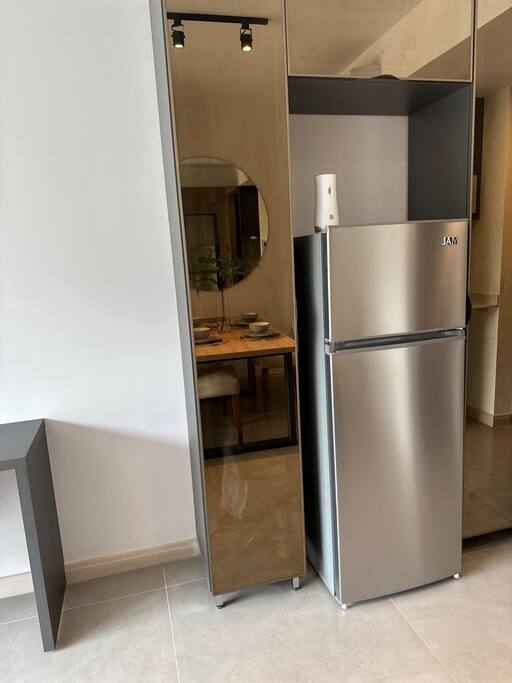  6 Meridian Executive Rentals