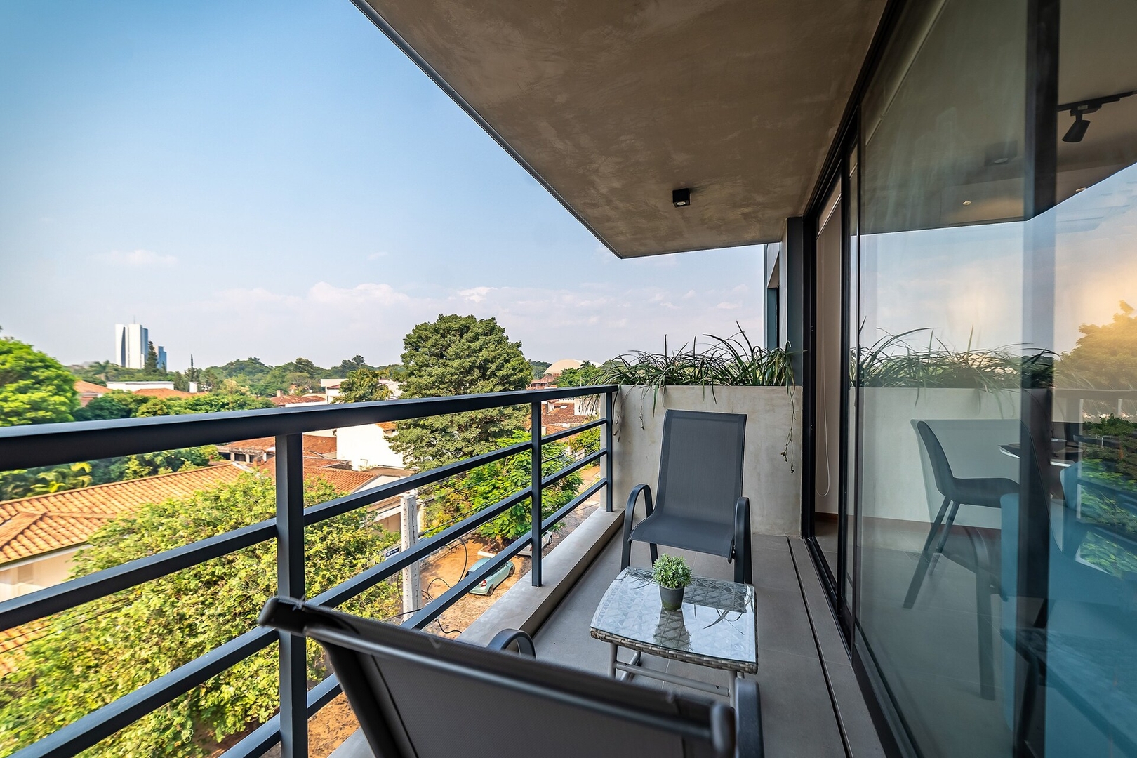 ¡A pasos de Paseo La Galería y a estrenar! 11 Meridian Executive Rentals