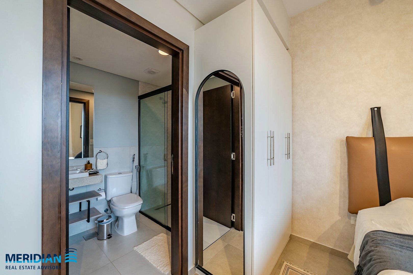 ¡A pasos del Shopping del Sol c/ deco profesional! 8 Meridian Executive Rentals