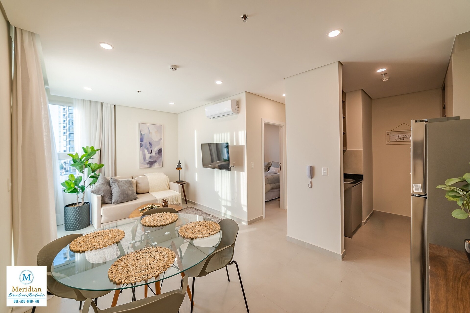 Departamento Premium a pasos del Shopping del Sol! 2 Meridian Executive Rentals